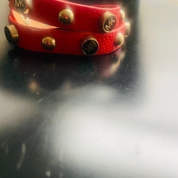 Michael Kors leather wrap around double bracelet - Picture 3 of 3